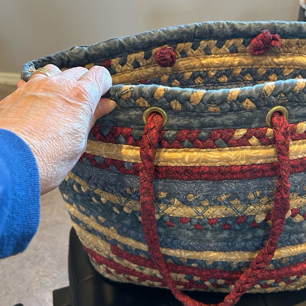 Handmade and recycled large bag woven with cloth strips - Picture 2 of 8